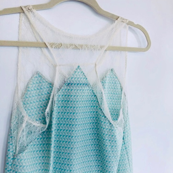 Mint & Cream Sleeveless Blouse Lace Neckline Sz S - Picture 7 of 8